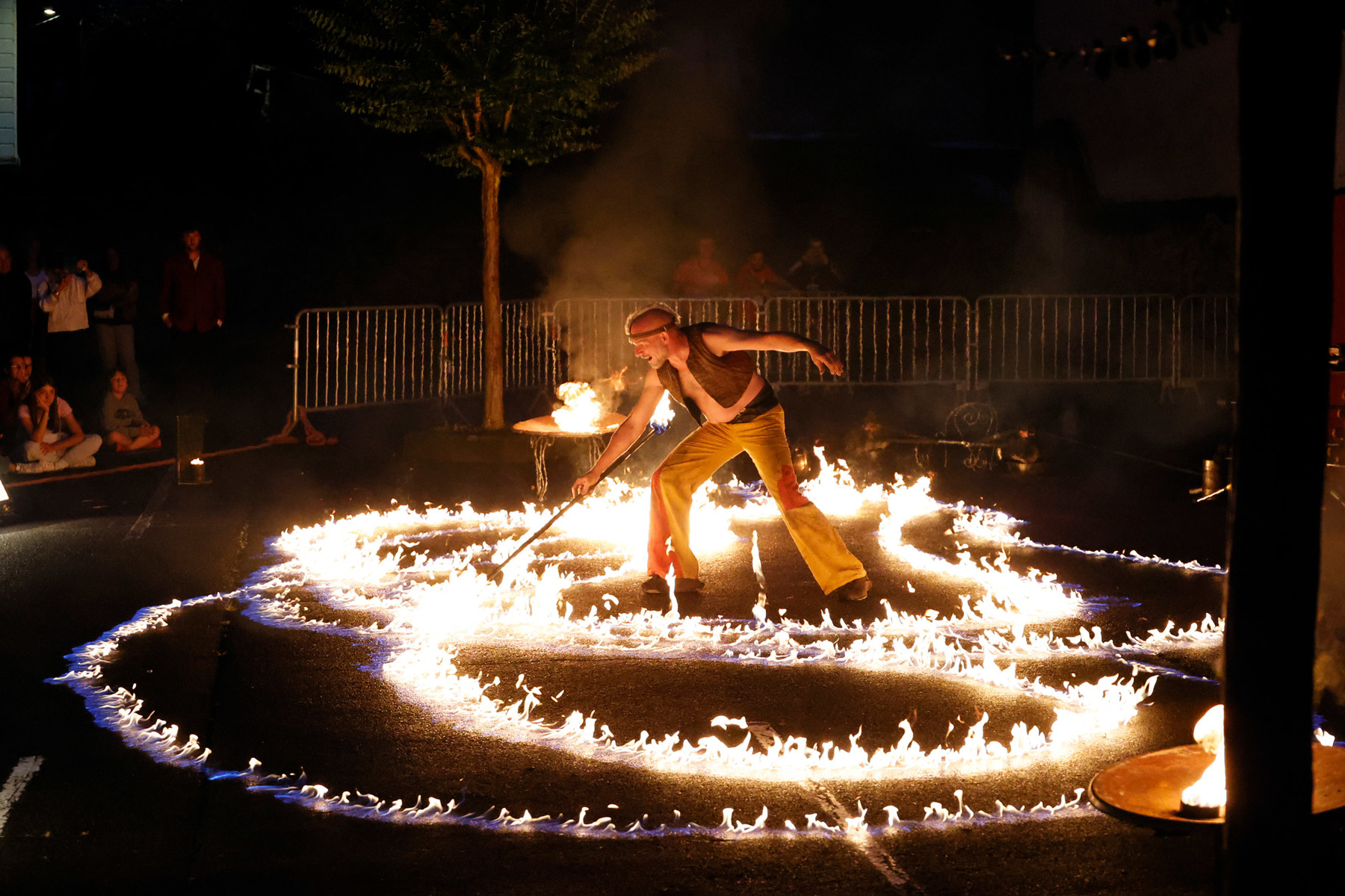 Spectacle "L'antre de feu" , compagnie "les Yeux dans le Rêve"