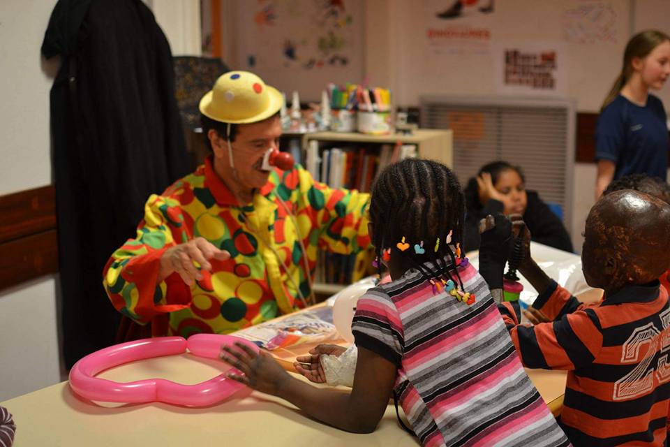 piopio le clown rigolooooooooo magicien sculpteur sur ballons fantaisiste depuis 25 ans (bénévole en hôpital).